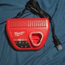 Milwaukee M12 charger 