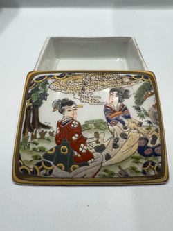 Vintage Hand-Painted Kutani Style Porcelain Lidded Jewelry Box | Gold Gilt | Asian Trinket Box
