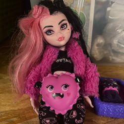 DRACULAURA- Creepover Party g3