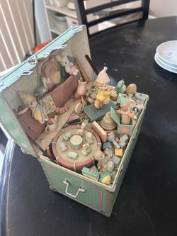 Precious moments Box 1986