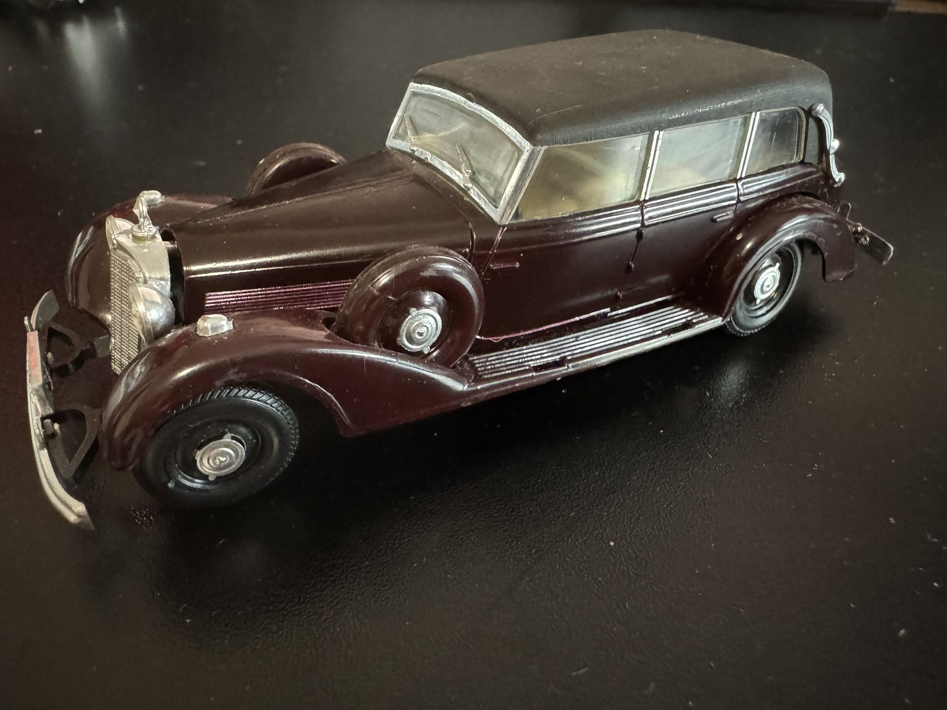 Rio 1937 Mercedes-Benz Maroon Cabriolet Die-Cast Car 1:43 Scale