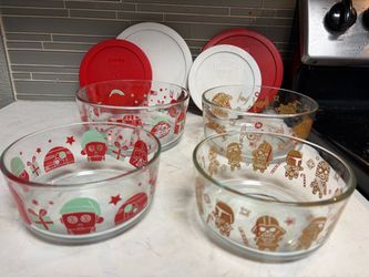 Pyrex Star Wars Holiday Glass Bowl Set with Lids