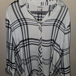 Womens shirt size L