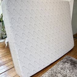 Nest Queen Memory Foam Mattress (Medium) 