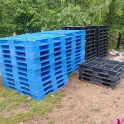 Plastic Heavy,Medium And Light Duty Pallets