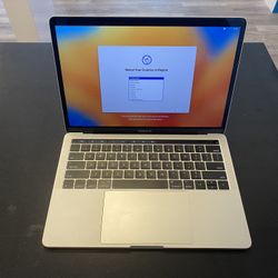 MacBook 💻 Pro A1706    I5 256 GB Grade A
