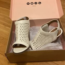 Women Heels White, Size 7