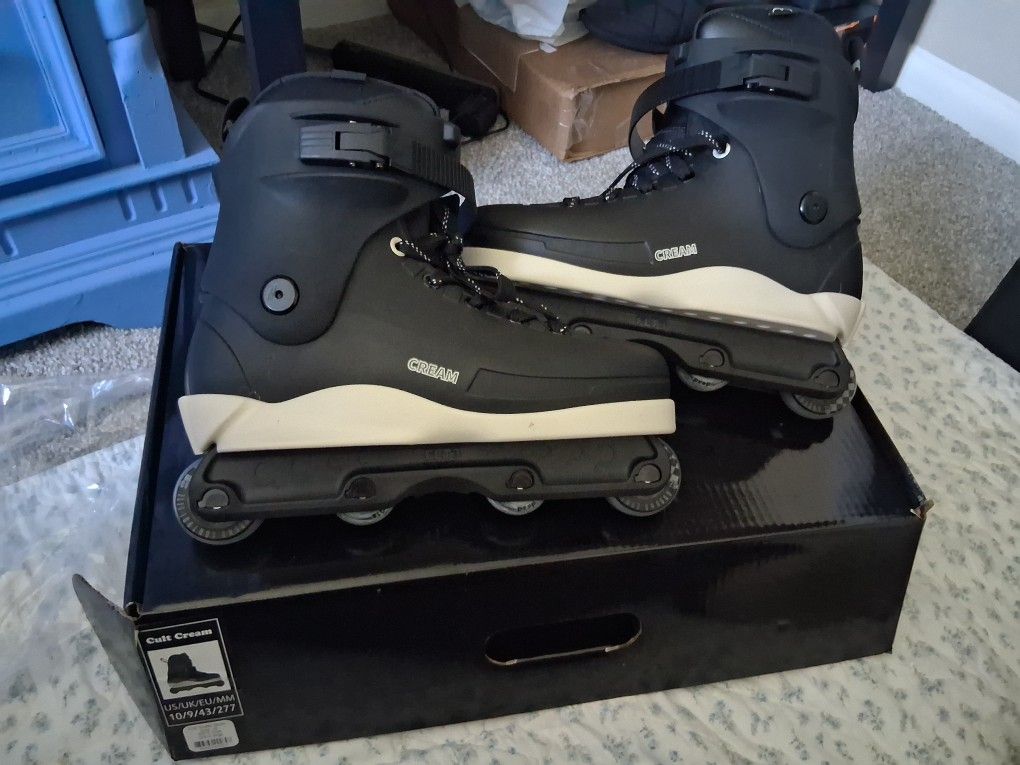 New RAZOR skates Size 10