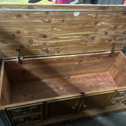 Storage Chest With Seat 