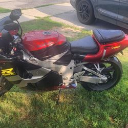 1997 GSXR 750