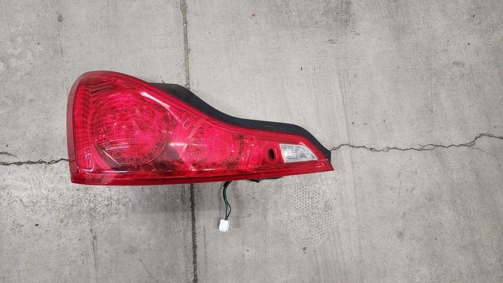 2008-2015 Infiniti Q60 G37 Left Driver Side Tail Light Lamp Assembly 26555-JL00B