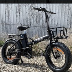 Dogleg Foldable E-bike Barley Used It’s Practically Brand New!