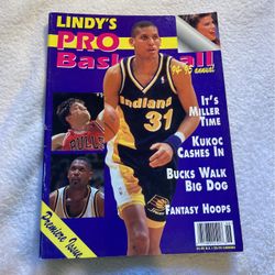 Lindys Pro Basketball Magazine Reggie Miller 1994