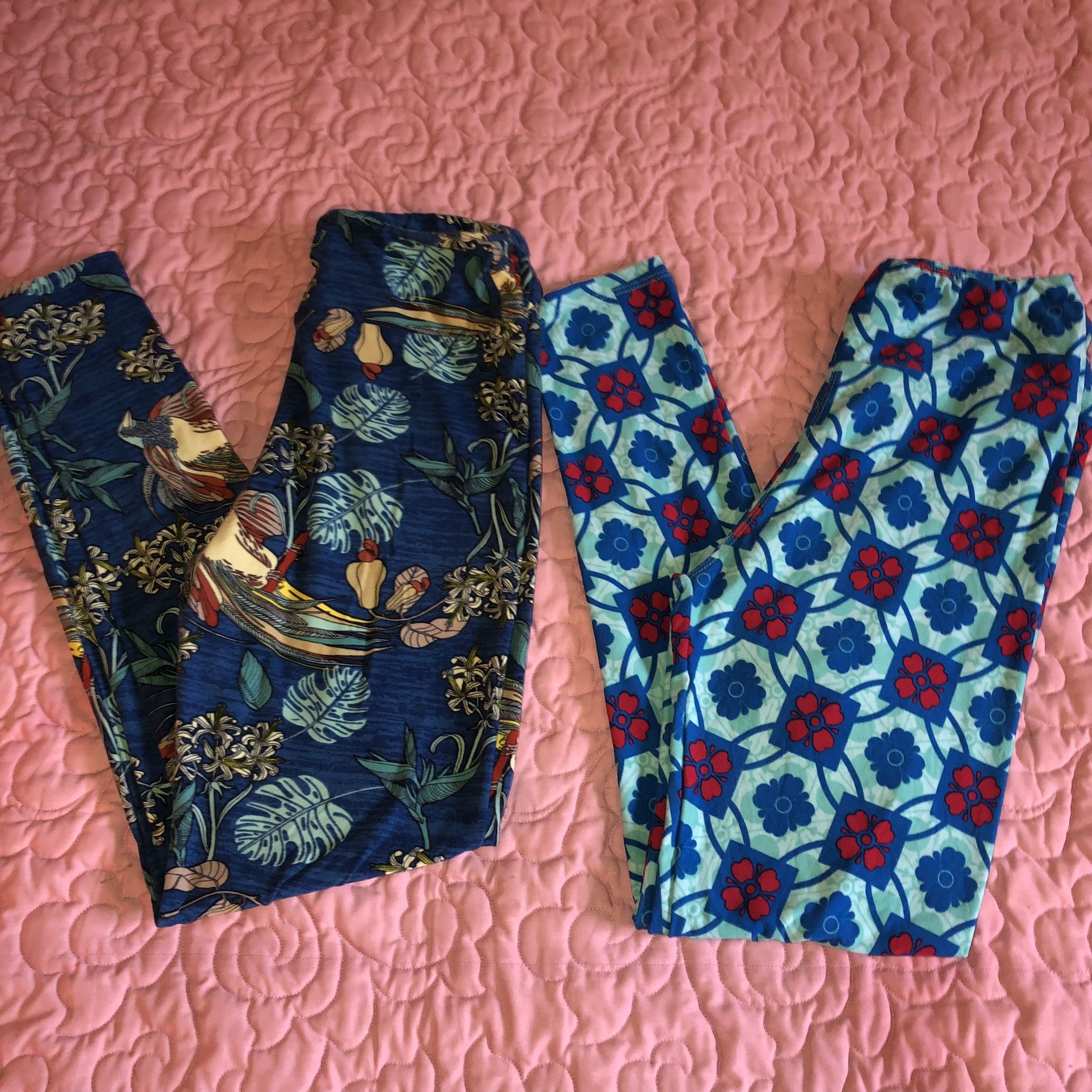 Bundle Of 2 LuLaRoe ONE SIZE leggings