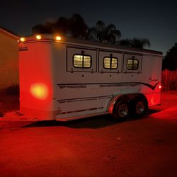 3 Horse Trailer 