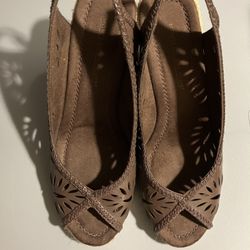 Wedge Peep-Toe - Gently Used