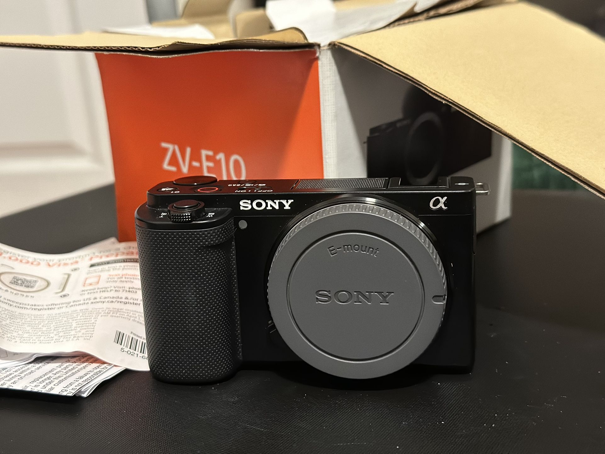 Sony ZVE10 *open Box*