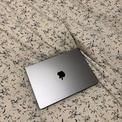 MacBook Pro 14” M3 