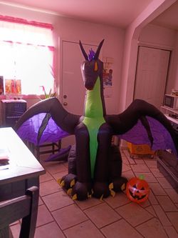 Inflatable Halloween dragon decoration