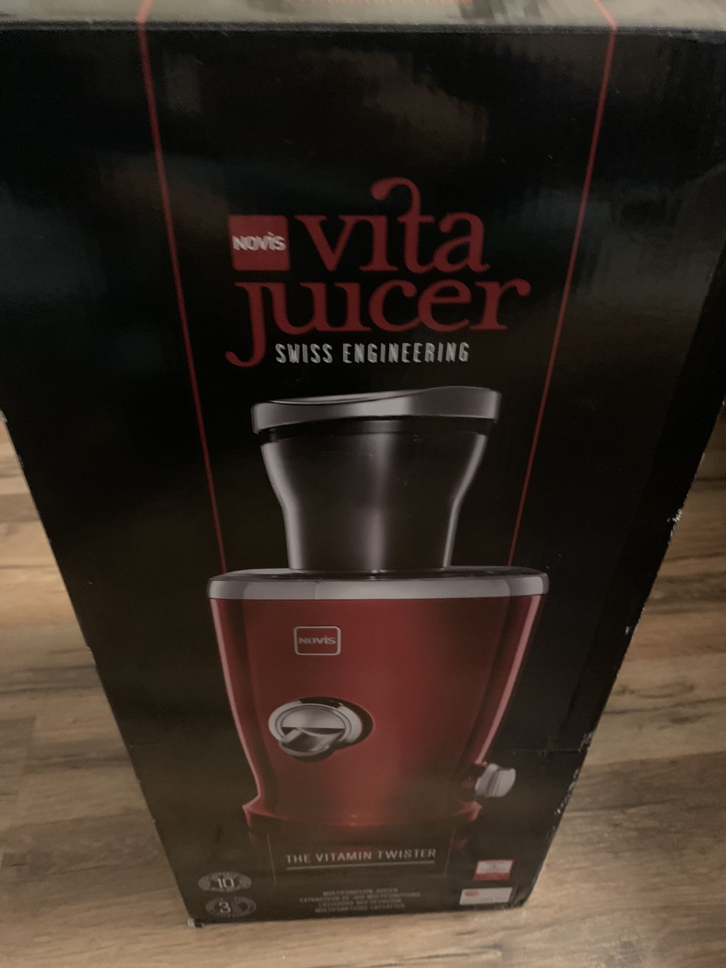 Novis Vita Juicer 4 in 1 juicer