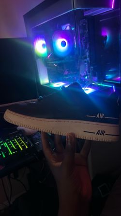 Air Force 1 LV8 3 black and white
