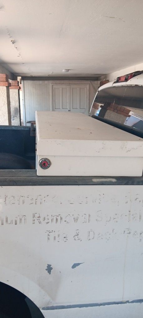 Weatherguard Full Size Tool Box. Works Great