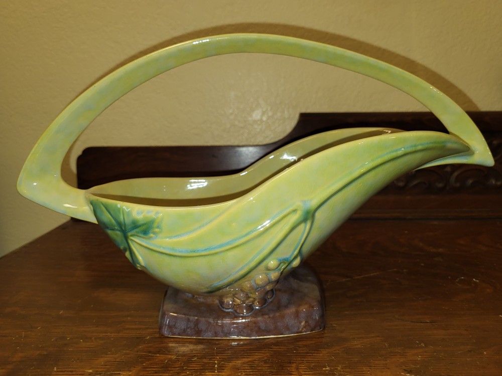 Genuine ROSEVILLE Pottery #209-12