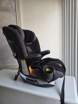 Booster Car Seat – Black/Grey/ Chicco MyFit Harness
