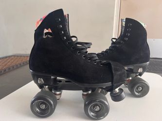 MOXI LOLLY Black Suede Roller Skates Size 6