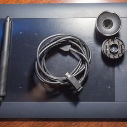 Wacom Intuos Pro (Small) PTH-451