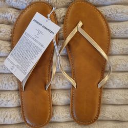 Womens New Sandles. Women's 9 But More Like An 8.5
