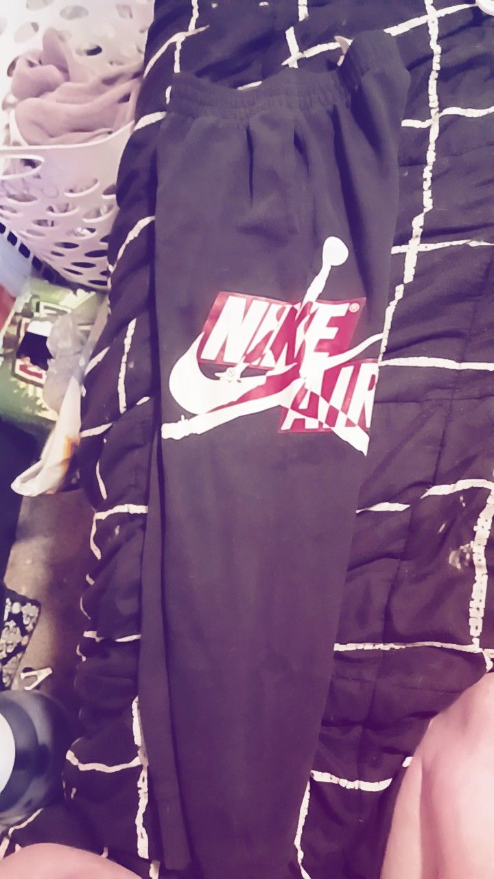 Juniors Nike Sweat Pants . Never Worn