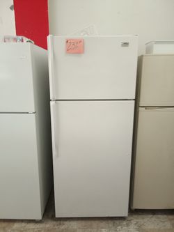 Whirlpool Estate Refrigerator white excellent . Warranty . Delivery available . 2203 Fowler st. Ft. Myers 33901