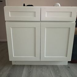 Base Shaker Style Cabinets Make An Offer