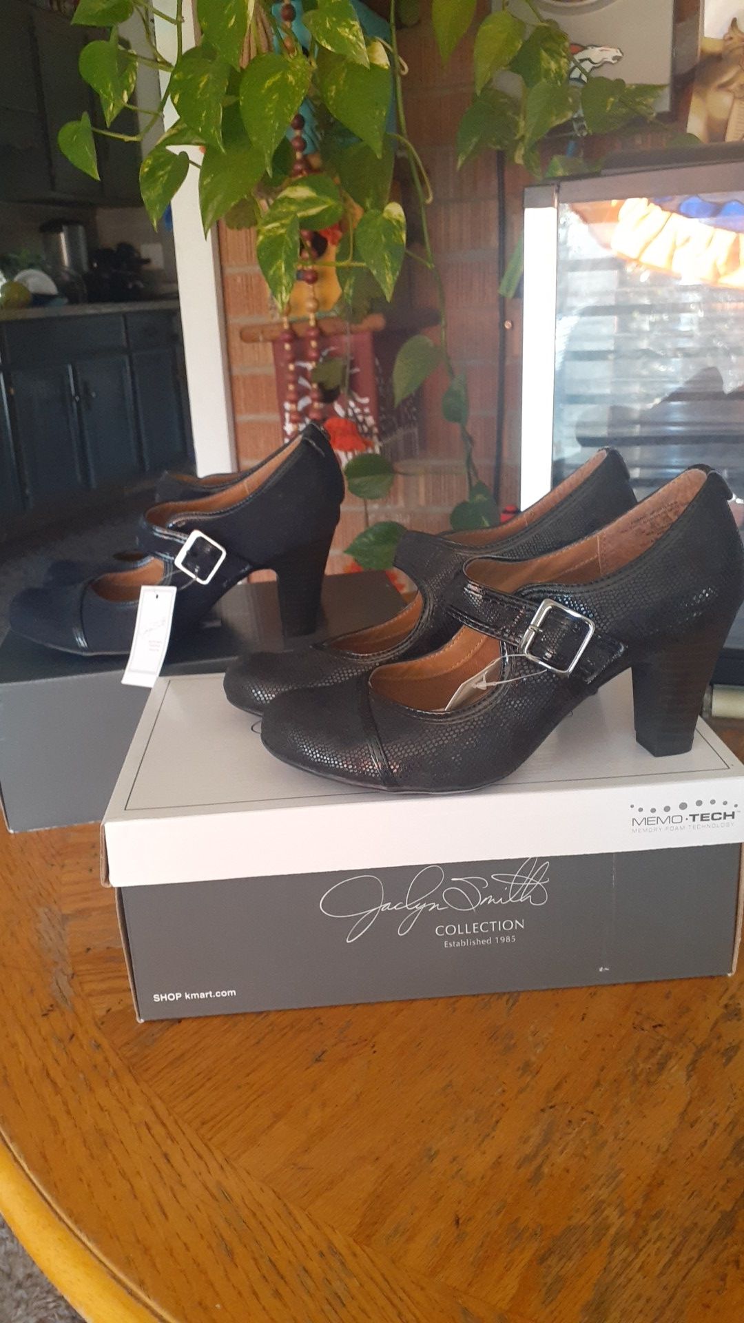 Nwt Jacklyn Smith Heels Navy Blue & Black Both Size 7.5