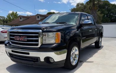 GMC Sierra Crew Cab Pickup Truck