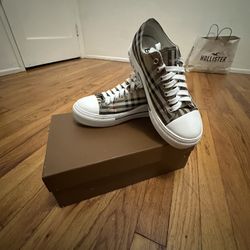 Burberry Converse 