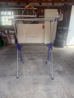 Clothing rack