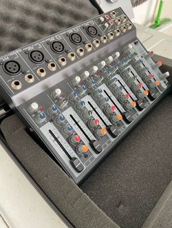 Dj equipment
