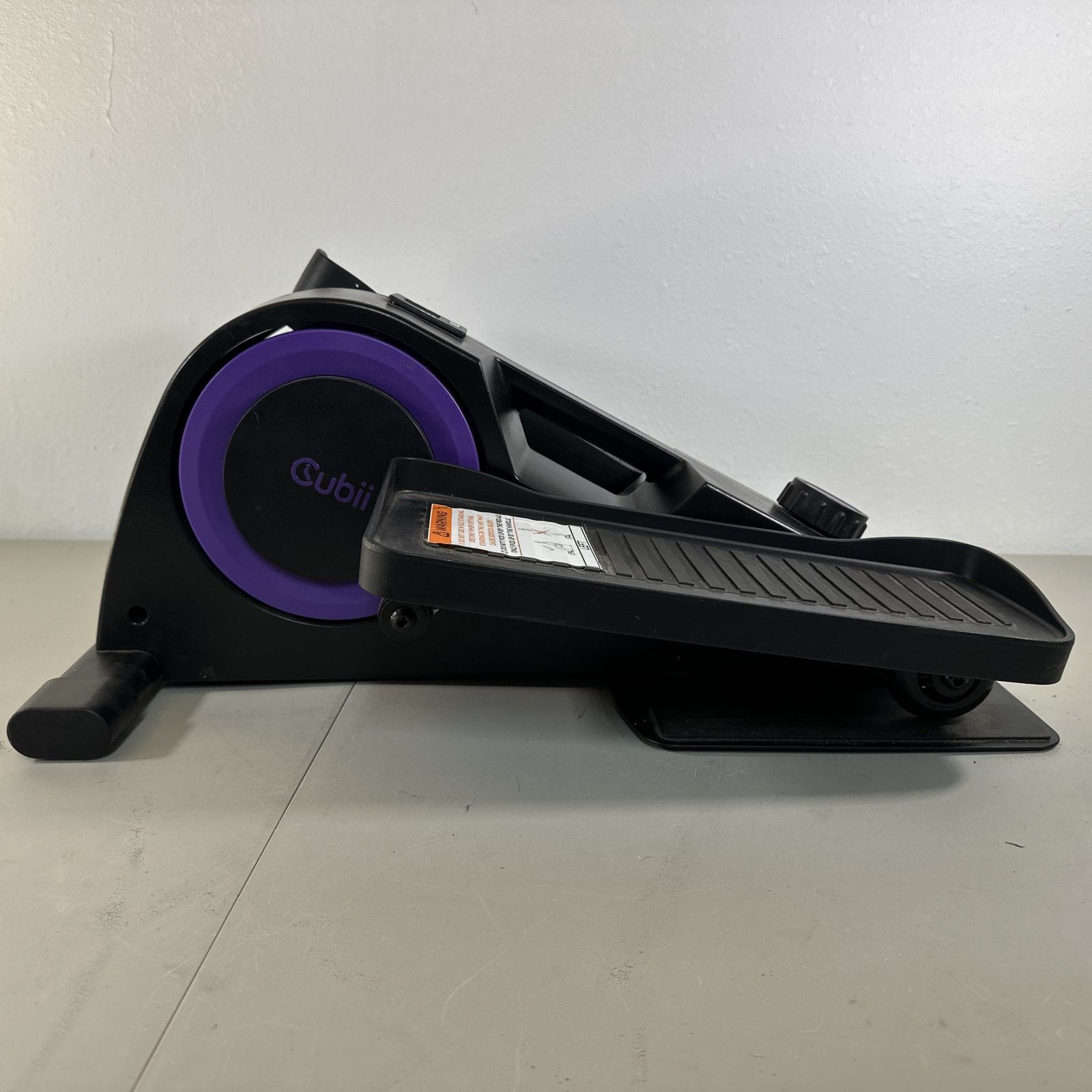 Cubii Compact Seated Under Desk Elliptical F3A2 Built in Display