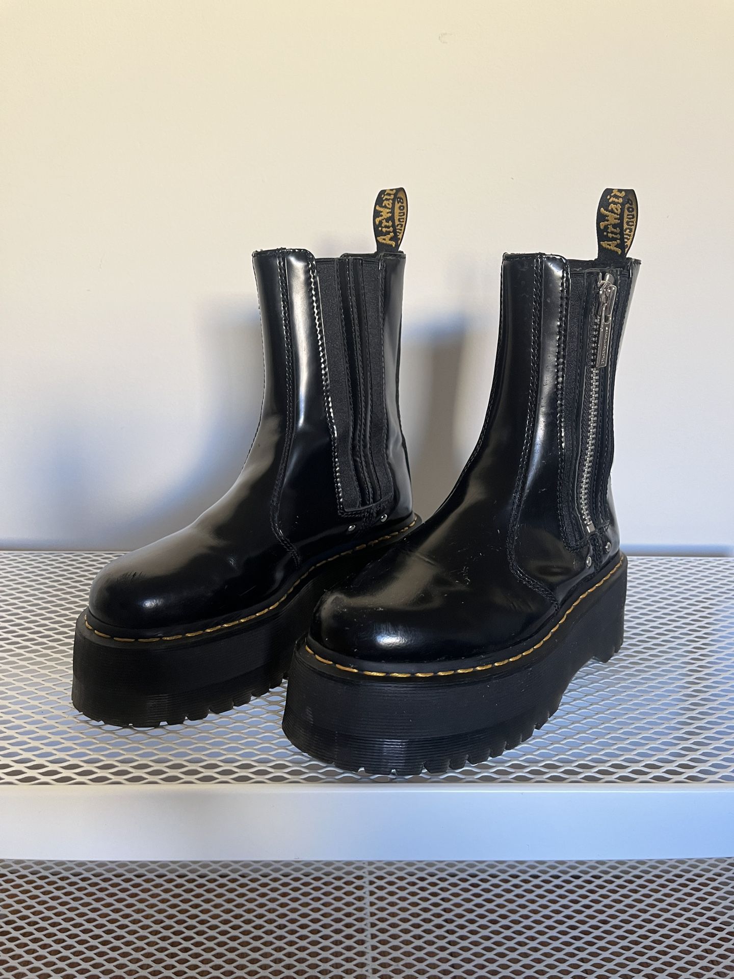 Dr. Marten’s 2976 Max Leather Platform Chelsea Boots