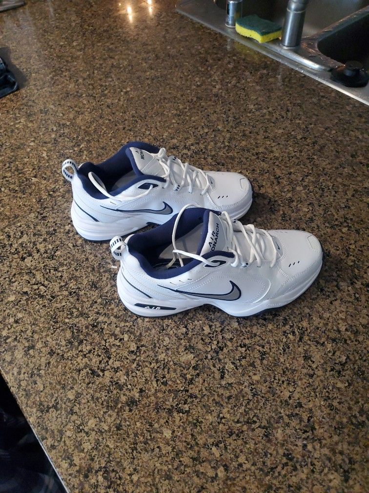 Nike Air Monarch - Man