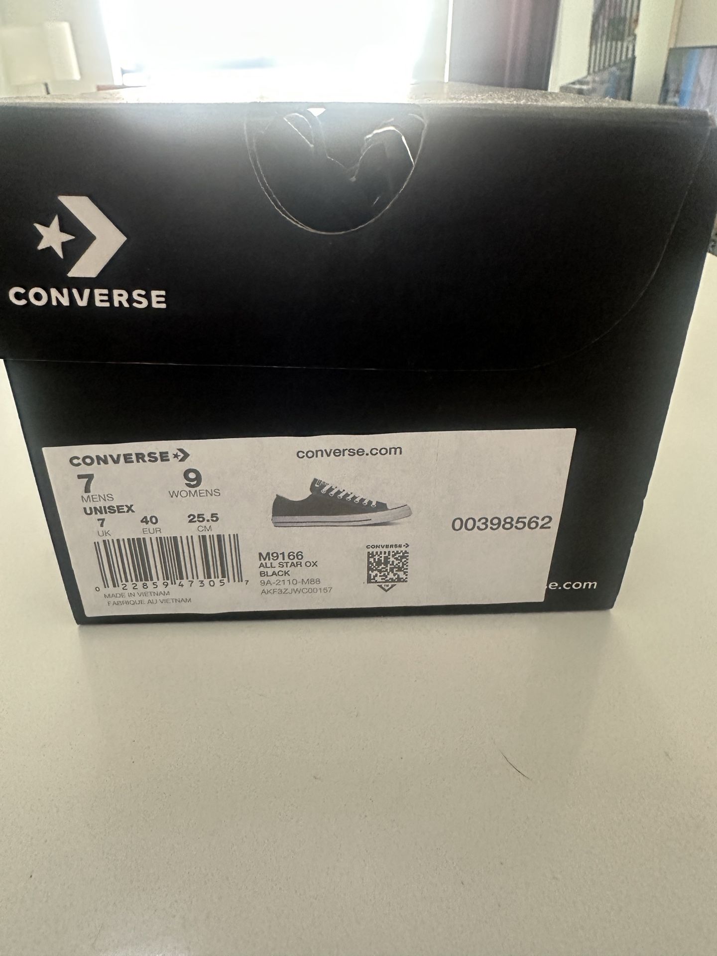 converse Black Low Top 