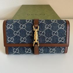 Authentic Gucci Chain Wallet - Mint Condition