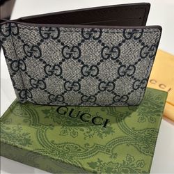 Men’s Gucci Wallet With Money Clip 