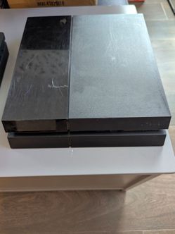 PS4 original and PS4 Slim - sold separately