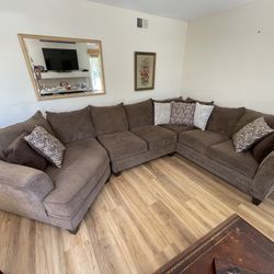 Large L Shaped Couch Sofa Great Condition 