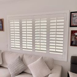 Custom Wood Plantation Shutters-  Installers near you, Free Estimates & Quick Quotes! Verified & Licensed Company. Persianas de Madera