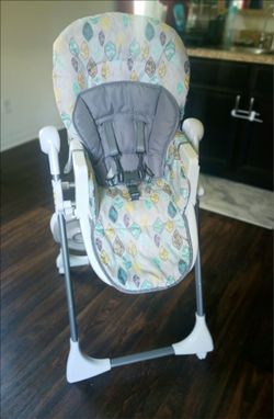 LIKE NEW‼️Baby Trend Aspen ELX High Chair w/ Wheels