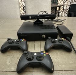 Xbox 360 S Kinect Bundle
